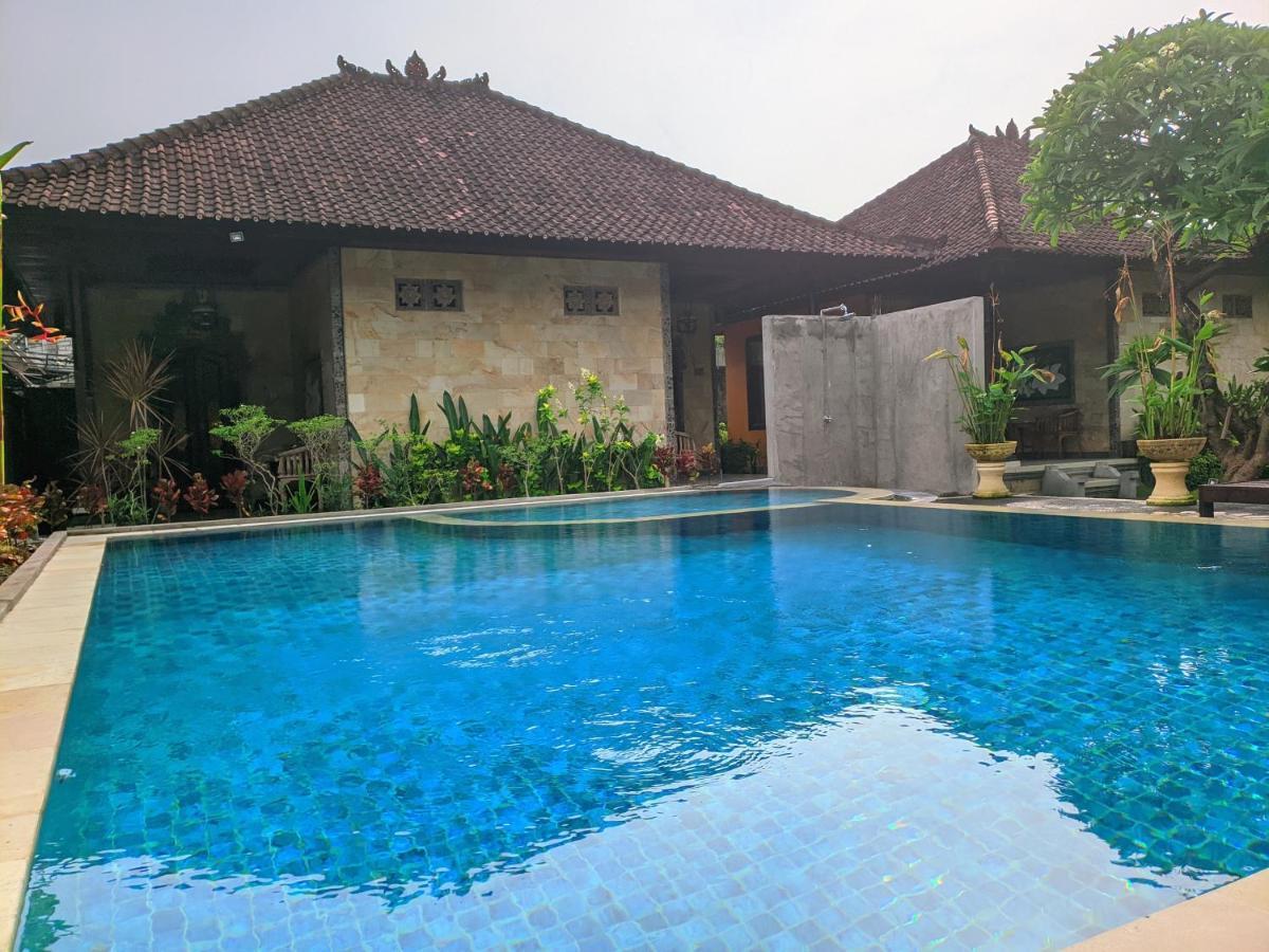 Taman Sari Cottages Кута Екстериор снимка