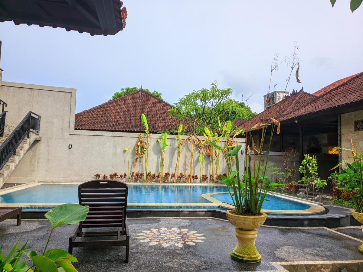 Taman Sari Cottages Кута Екстериор снимка
