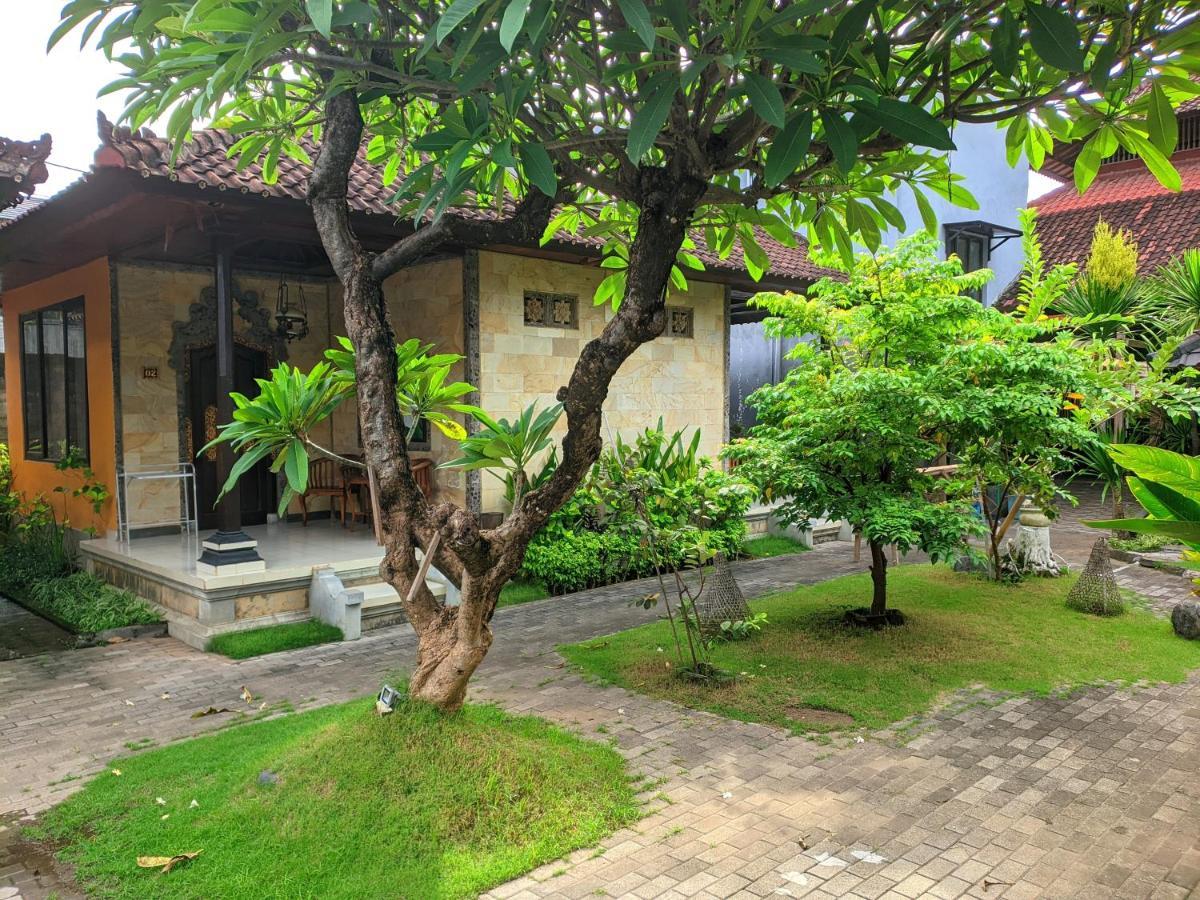 Taman Sari Cottages Кута Екстериор снимка