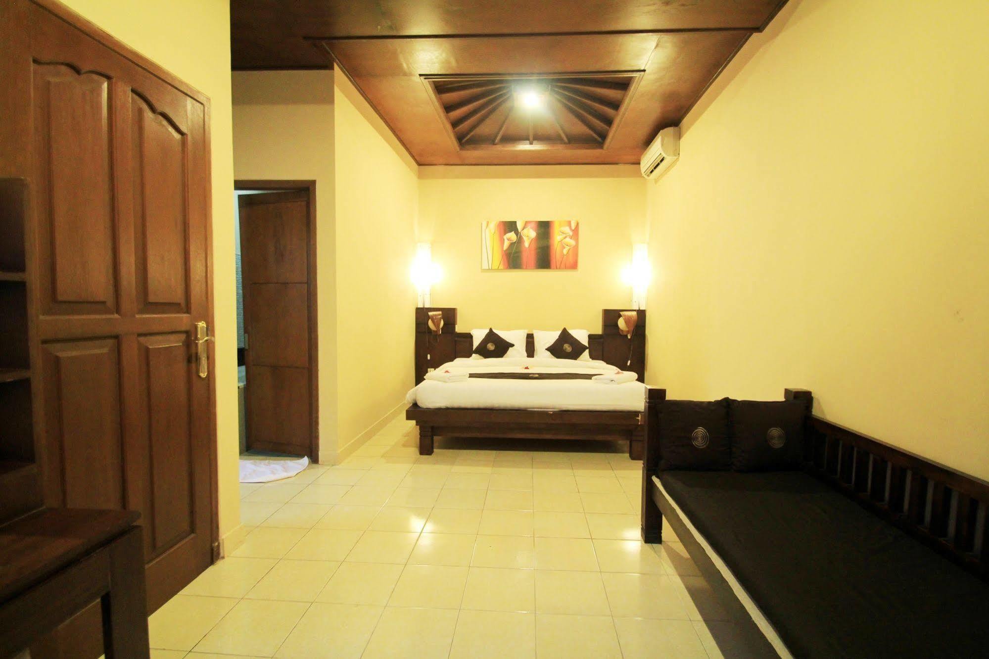 Taman Sari Cottages Кута Екстериор снимка